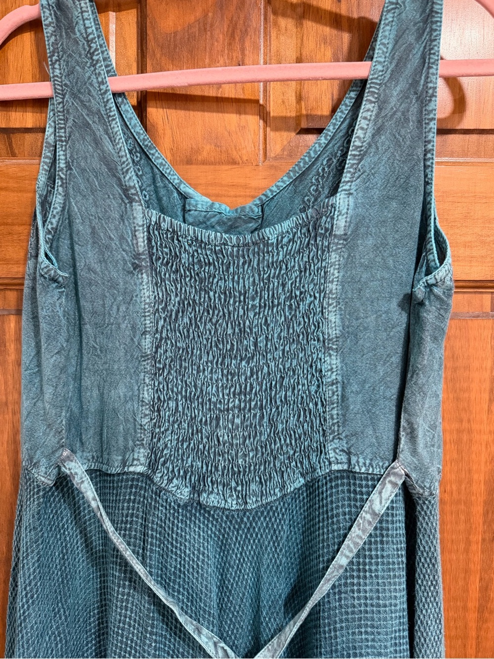 Sleeveless Teal Lace-Up Midi Dress - Picture 6 of 6